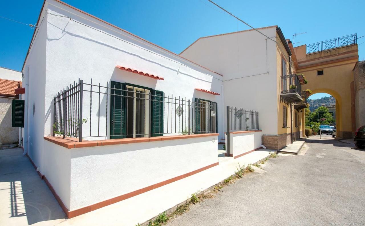 הוילה פלרמו Casa Martini Mondello מראה חיצוני תמונה